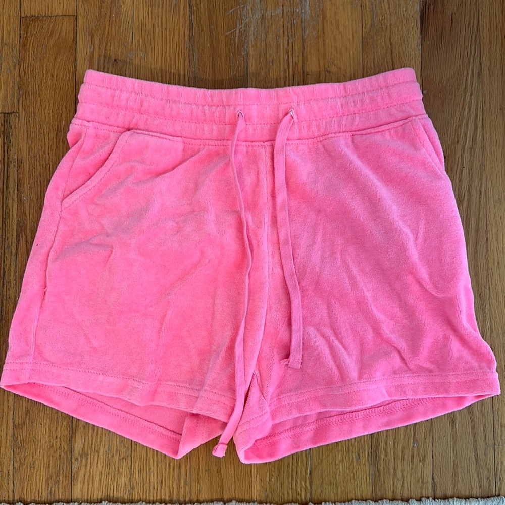 Size small pink shorts from fashion nova.